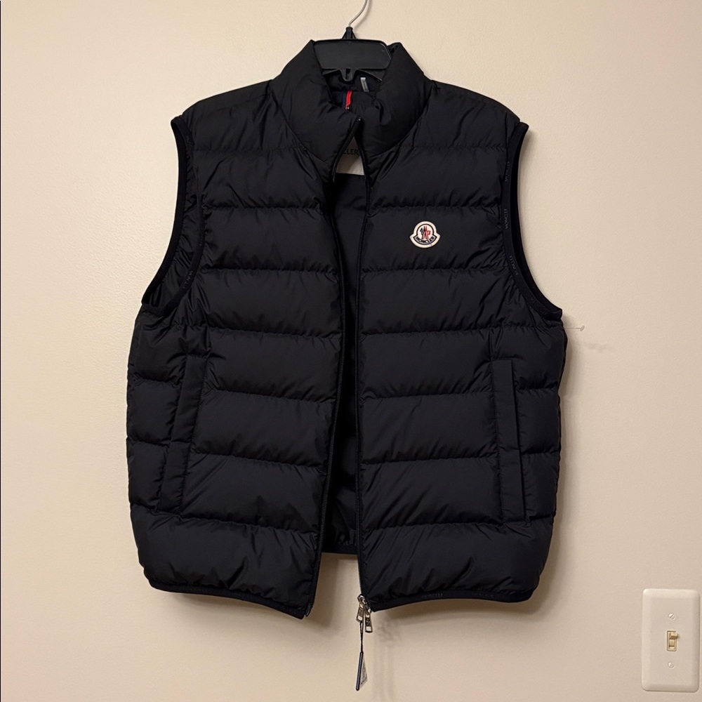 NEW Moncler Men's Contrin Puffer Vest - Picture 6 of 16